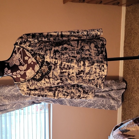 Ruby Rd. Tops - EUC Ruby Rd. Black/White Embellished Collar Top. Size Large